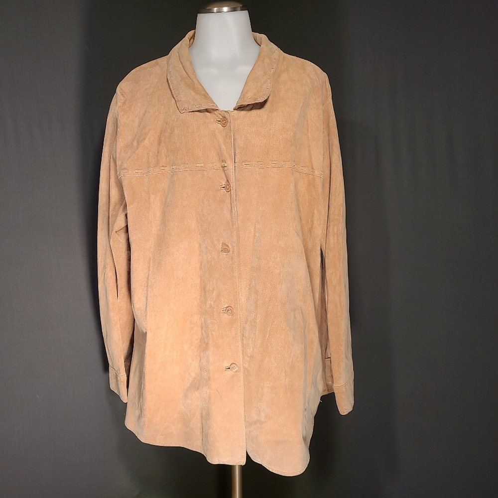 Outfit SPR woman suede shirt